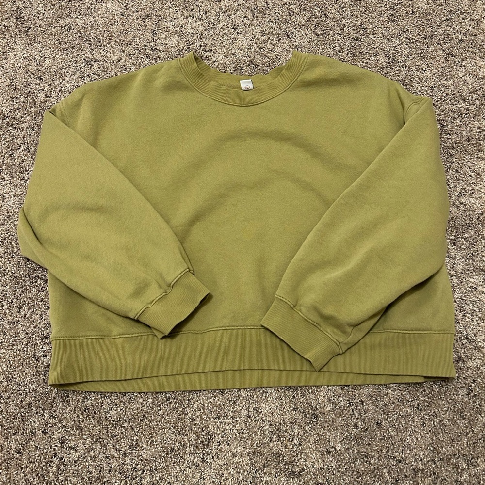 Old Navy Cropped Sweater